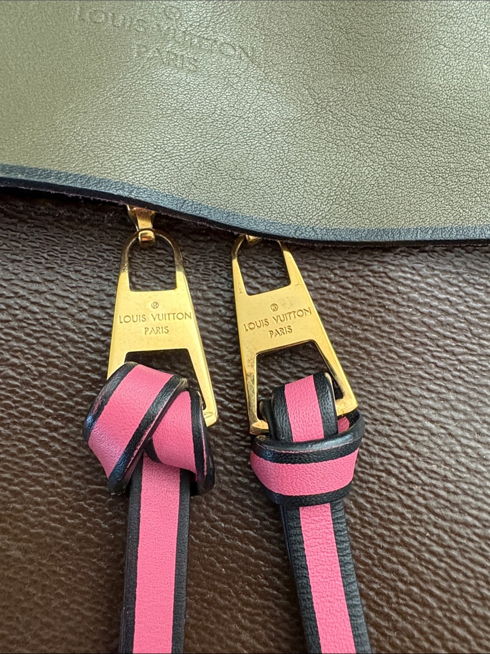 Authentic Monogram Tuileries Besace Purse - Picture 10 of 12